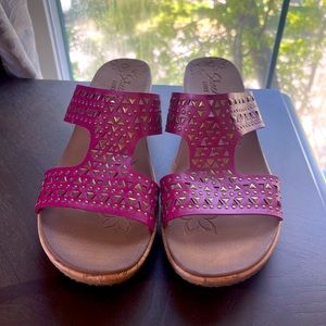 Skechers LuxeFoam Sandals